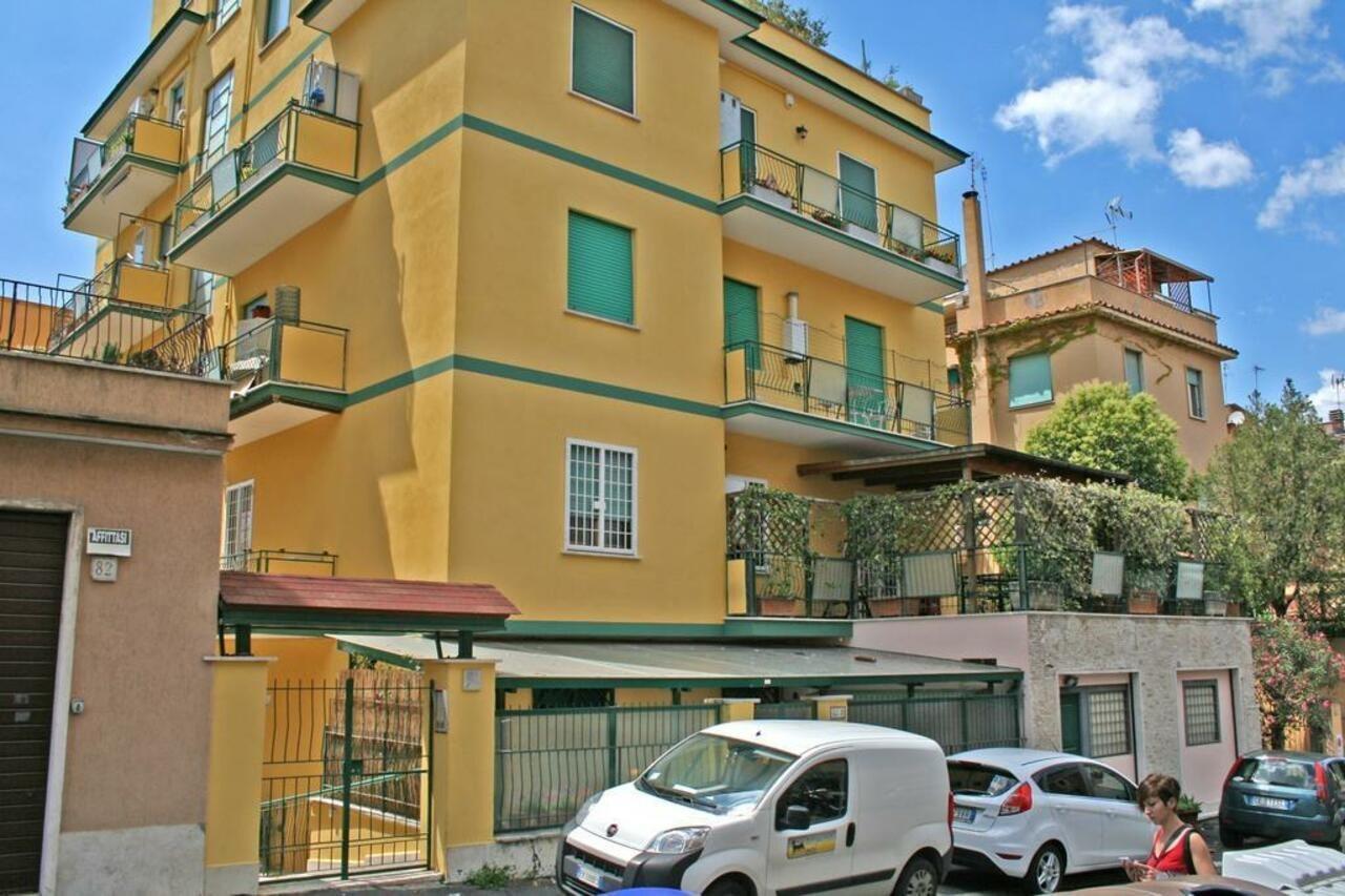 Vatican Stemar House Рим Екстер'єр фото